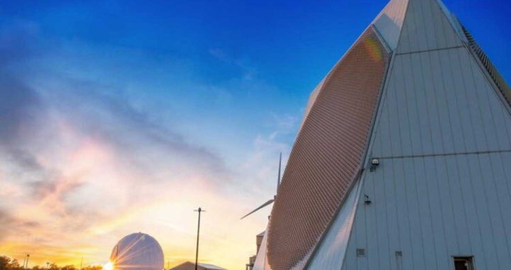 İran ABŞ bazalarını Çinin kəşfiyyat peykindən istifadə edərək vurub