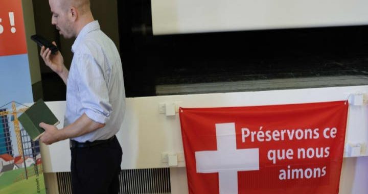 İsveçrədə referendumda əhalinin  sayının 10 milyon nəfərlə məhdudlaşdırılması təşəbbüsü rədd edilib