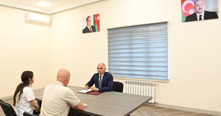 “Azərişıq” ASC-nin sədri Vüqar Əhmədov Xankəndidə vətəndaşları qəbul edib
