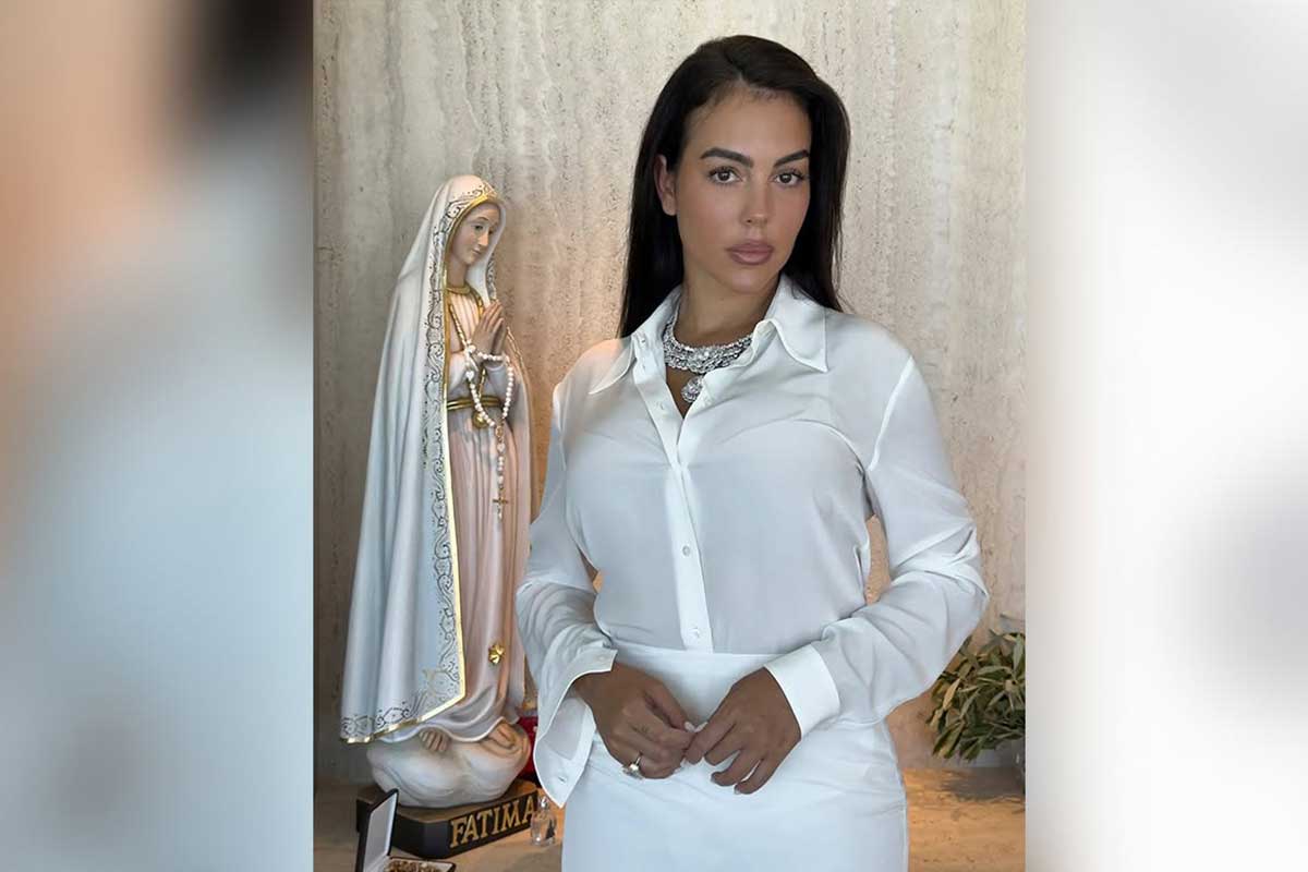 Təkcə boyunbağısının qiyməti 50 milyon dollardır – FOTO