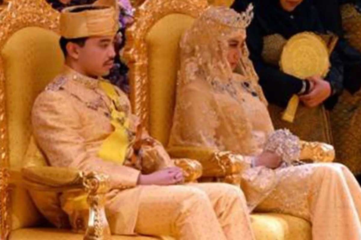 Sultan fərman imzaladı, “adımızı ləkələmisən” dediyi dörd uşaq anasının bütün titulları əlindən alındı
